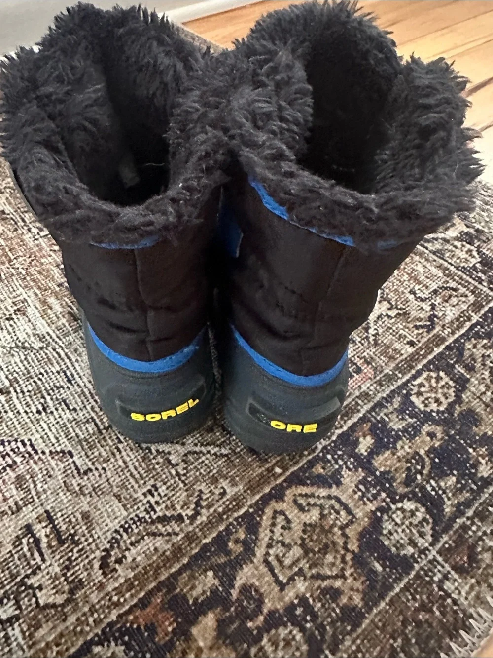 SOREL toddler boy snow boots. Toddler size 9